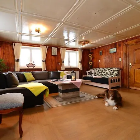 With 2 Bedrooms Hébergement de vacances *